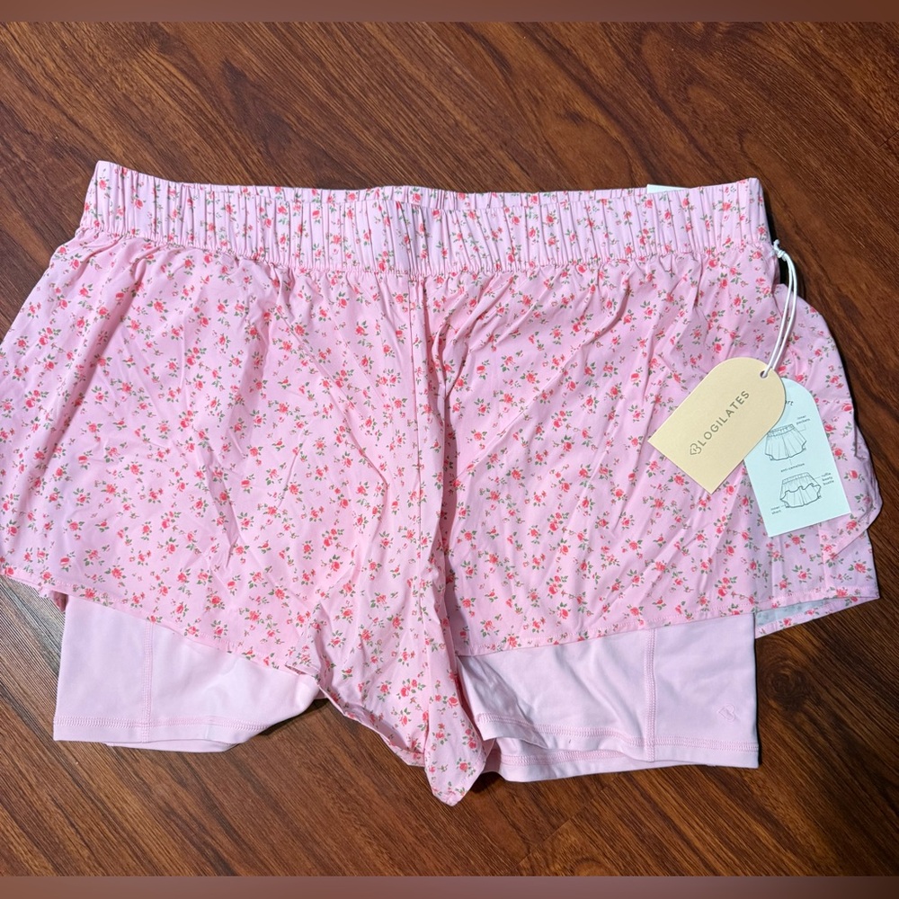 Blogilates Floral Ruffle shorts - Picture 2 of 4